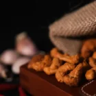 Deluxe Coated Chilli and Garlic Cashews 4 daniel machine coated chilli and garlic cashews
